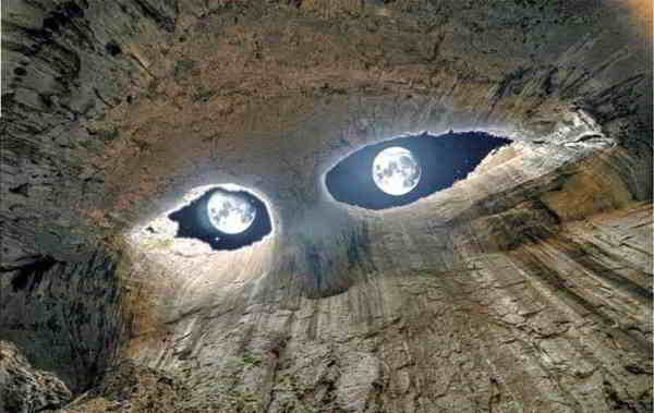 La grotte au masque