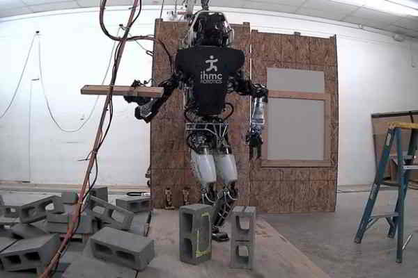 bricolage-tâches ménagères-robot