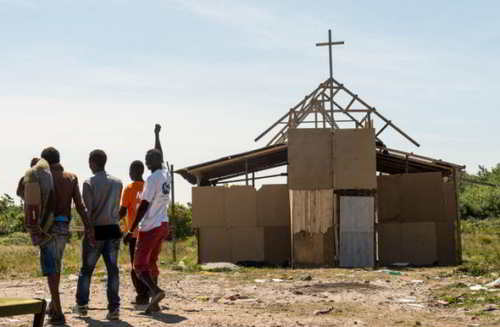 église-migrants-calais