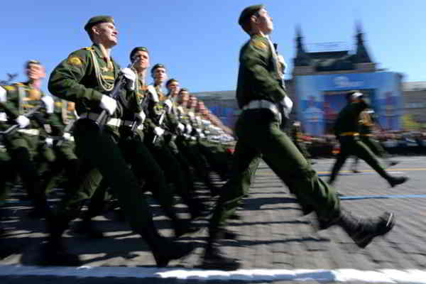 La Russie est en cinquième position, dont le vaste territoire est dit être surveillé par plus de 765.000 soldats
