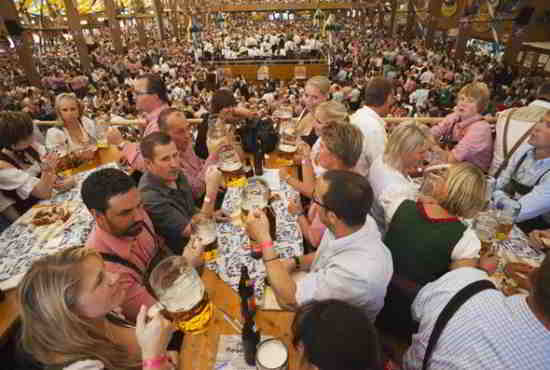 okroberfest-allemagne-porc-saucisse