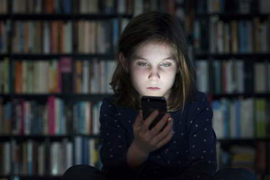 La cyberintimidation peut être extrêmement bouleversante pour les jeunes enfants