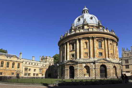 D'autres universitaires de l'université d'Oxford se sont également prononcés