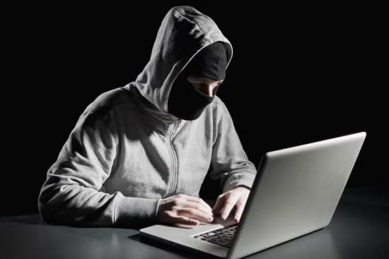 L'adolescent a piraté des sites pendant 10-15 heures