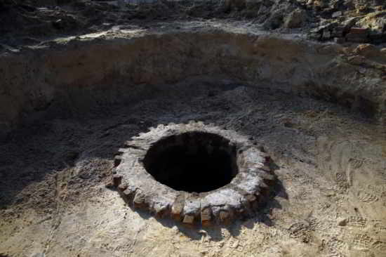 camp-hole