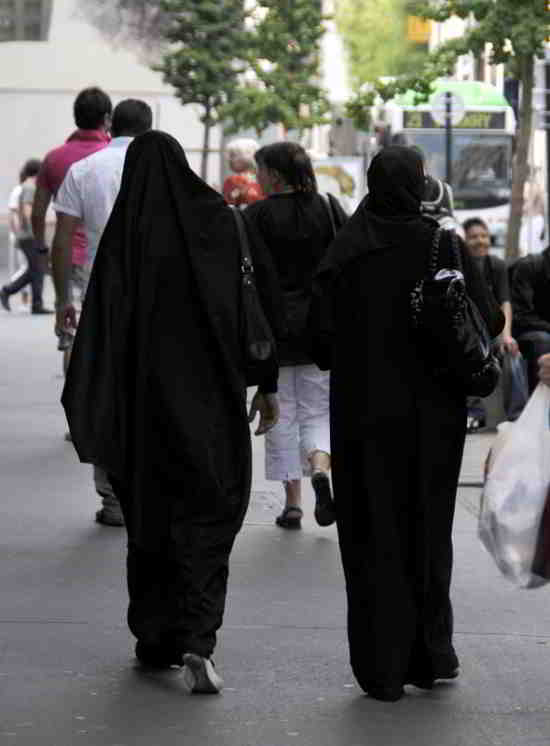 La France a introduit une interdiction du niqab et de la burqa en public en 2010