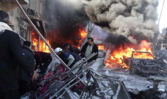 Les bombes pleuvent sur les civils syriens alors que la Russie continue ses bombardements