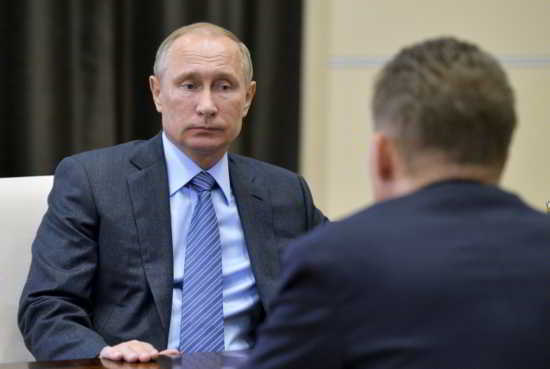 Vladimir Poutine cherche à remplacer son arsenal meurtrier d'armes SS-18 (Alexei Druzhinin / Sputnik, Kremlin Pool Photo via AP)