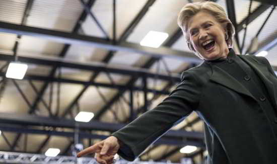La campagne de Hillary Clinton a suggéré que la fuite d'emails venait du gouvernement russe