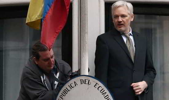 Julian Assange a dit qu'il était inquiet pour la santé de Clinton