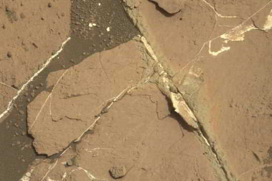 L'image de la boule métallique prise par Curiosity