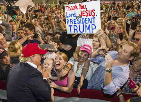 Donald Trump a choqué le monde avec sa victoire à l'élection présidentielle américaine la semaine dernière