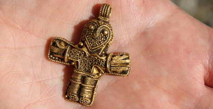 crucifix-old