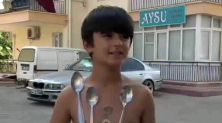 garçon aimant
