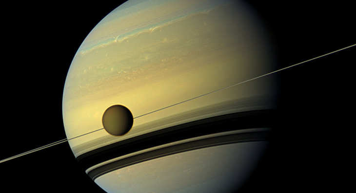 vortex géant de Saturne