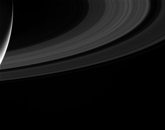 Voici les dernières images envoyées par Cassini Cassini-and-Saturn