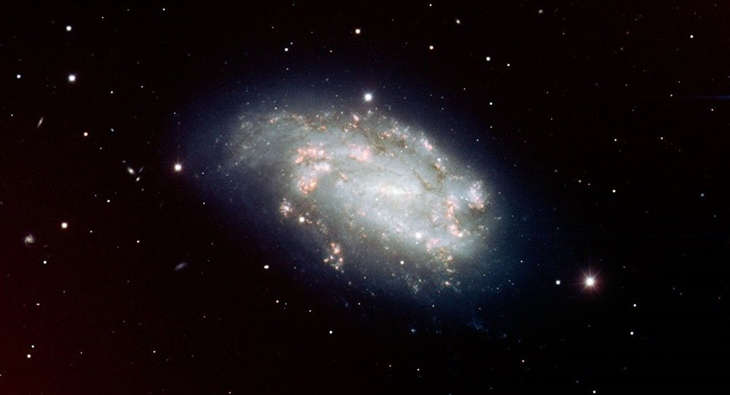 galaxies les plus isolées