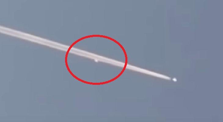 OVNI poursuit un avion