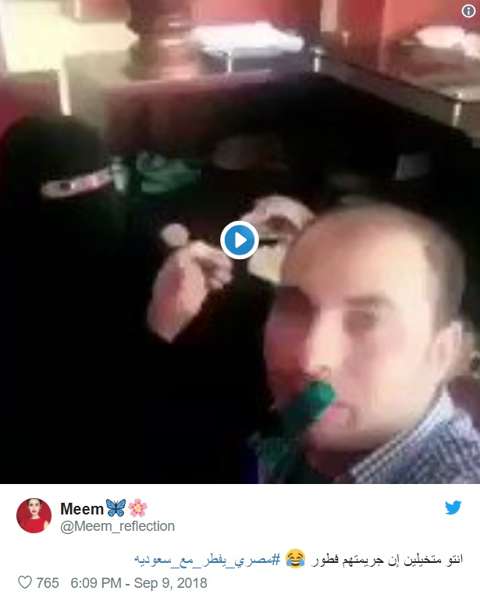petit-déjeuner avec une femme