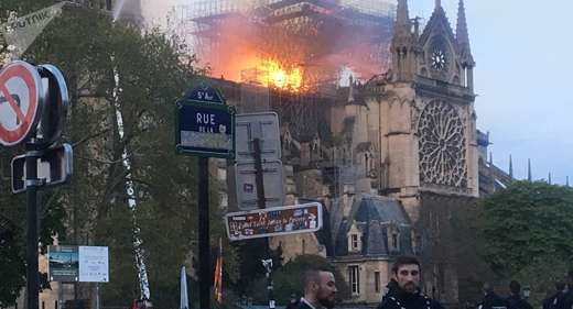 notre-dame-tweet