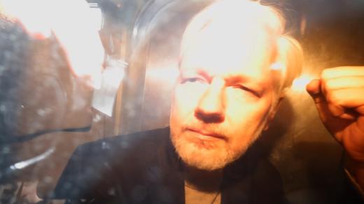 assange-prison-londres