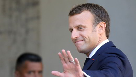 macron-immigration-lol