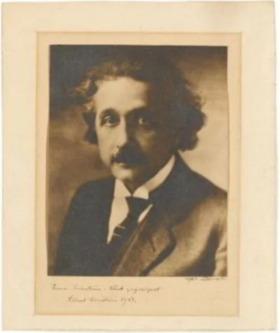 portrait-Einstein