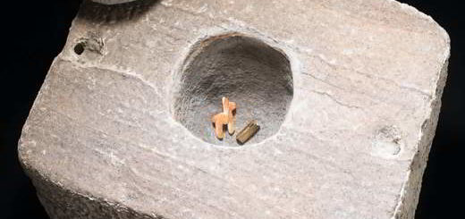 figurine