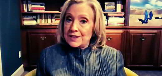 hillary dans son bureau